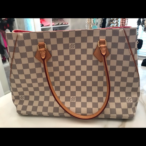 Louis Vuitton Handbags - Louis Vuitton shoulder handbag